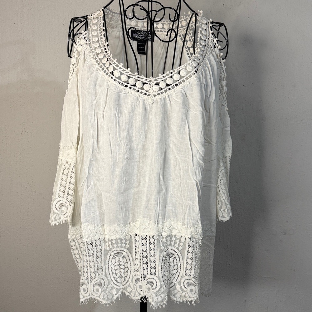 Oliver Women's Cold Shoulder Lace Top - Size L